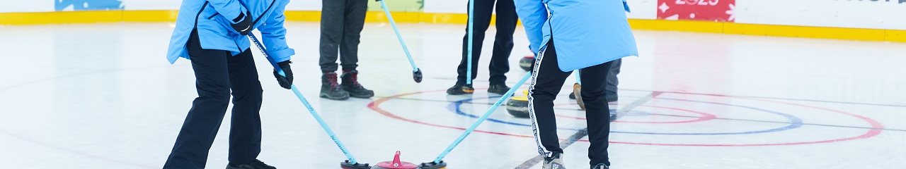 В Перми на Бионорд Катке прошел товарищеский турнир по керлингу 