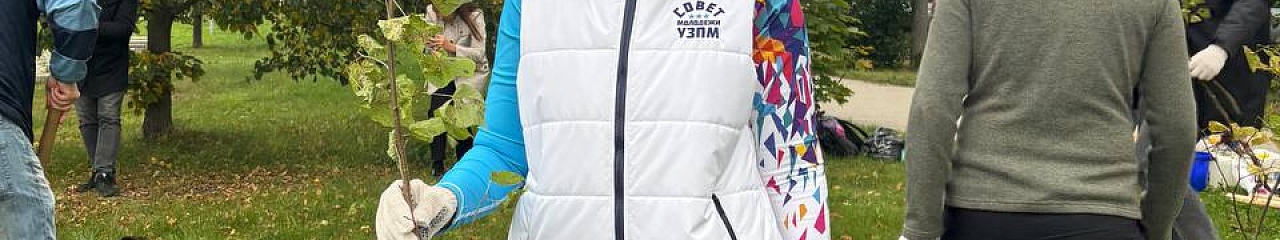 Совет молодежи УЗПМ посадил молодые липы в центральном парке Краснокамска  